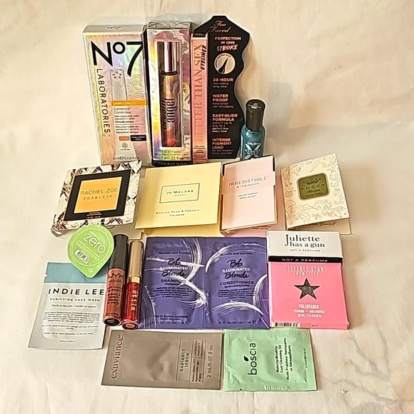 Beauty Bundle - Picture 1 of 9